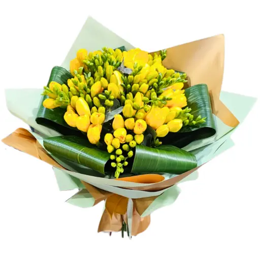 Ramo de fresias amarillas con papel coreano