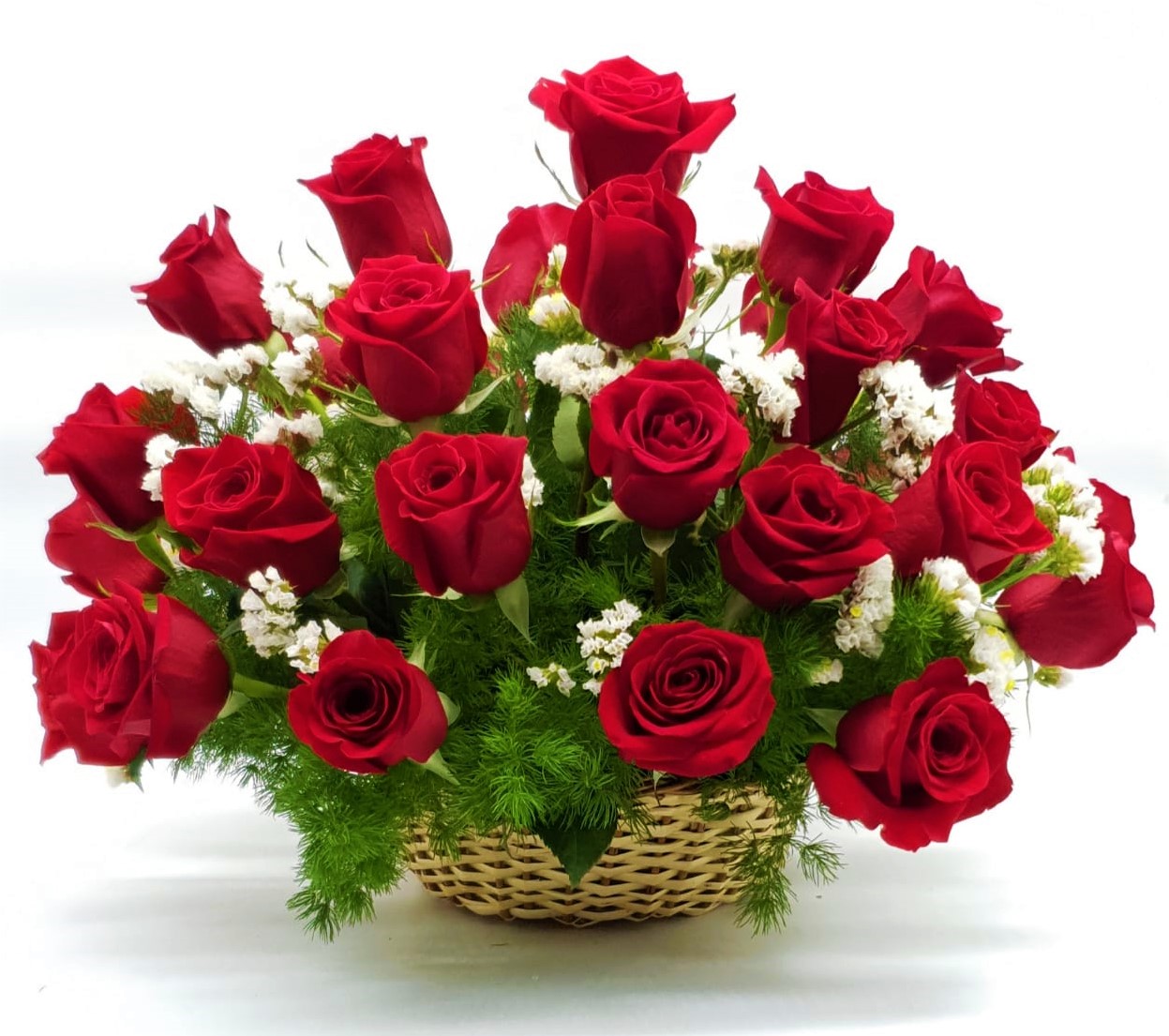 Canasta de 48 rosas importadas